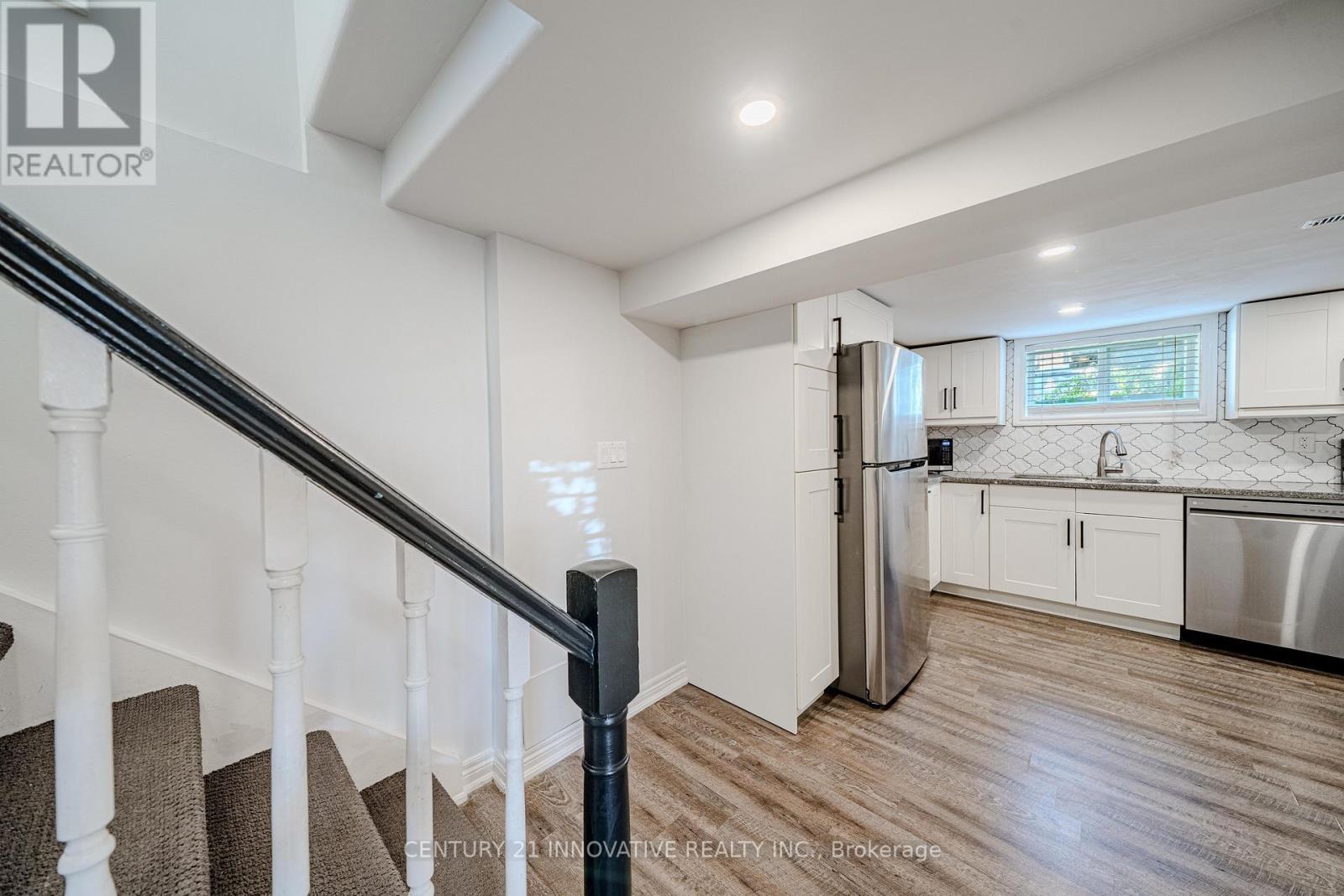 60 Dorking Crescent, Toronto, ON - Indoor