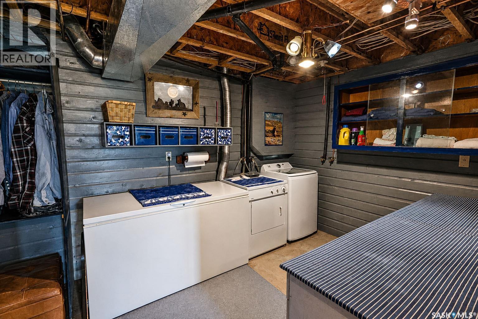 South Sask River Front Acreage, Prince Albert Rm No. 461, SK - Indoor Photo Showing Laundry Room