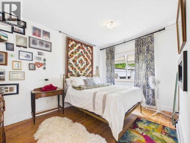 5370 Laburnum Ave, Powell River, BC - Indoor Photo Showing Bedroom