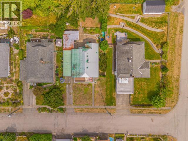 5370 Laburnum Ave, Powell River, BC - Outdoor With View