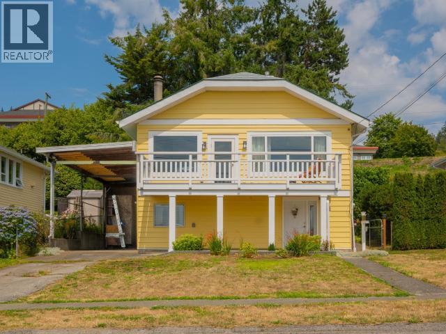 5370 Laburnum Ave, Powell River, BC - Outdoor