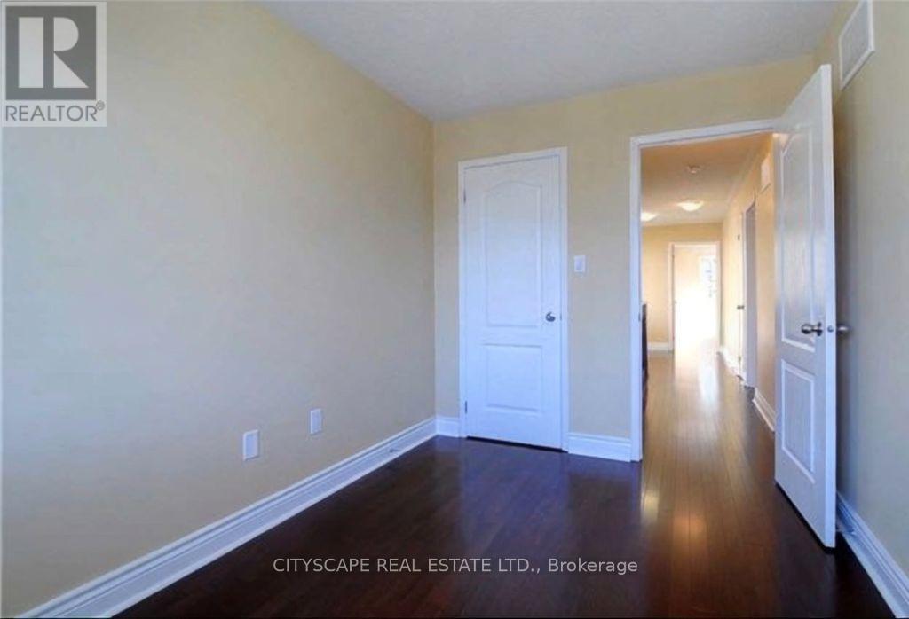 1136 Schooling Drive E, Oshawa, ON - Indoor Photo Showing Other Room