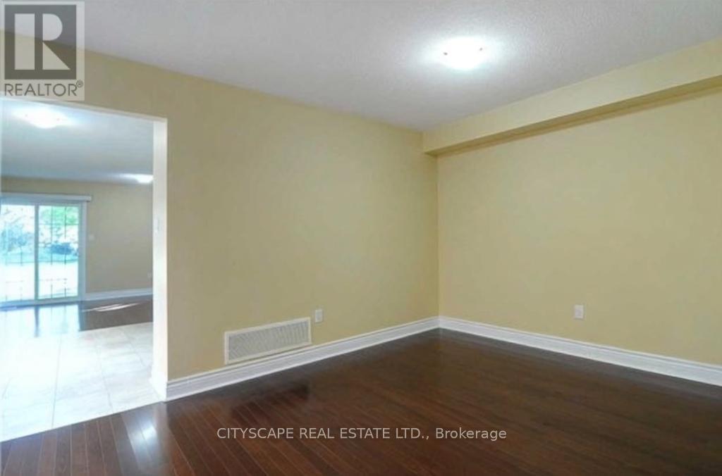 1136 Schooling Drive E, Oshawa, ON - Indoor Photo Showing Other Room
