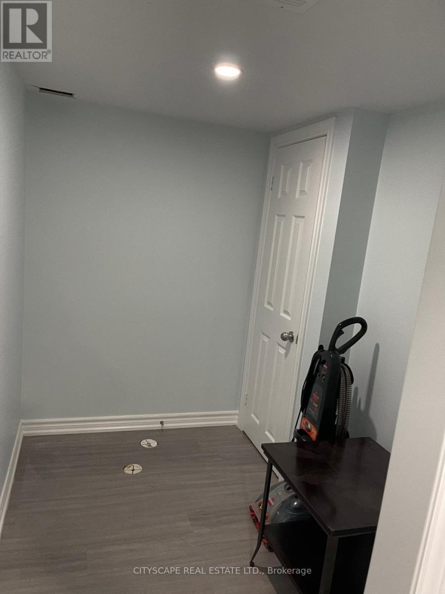 1136 Schooling Drive E, Oshawa, ON - Indoor Photo Showing Other Room
