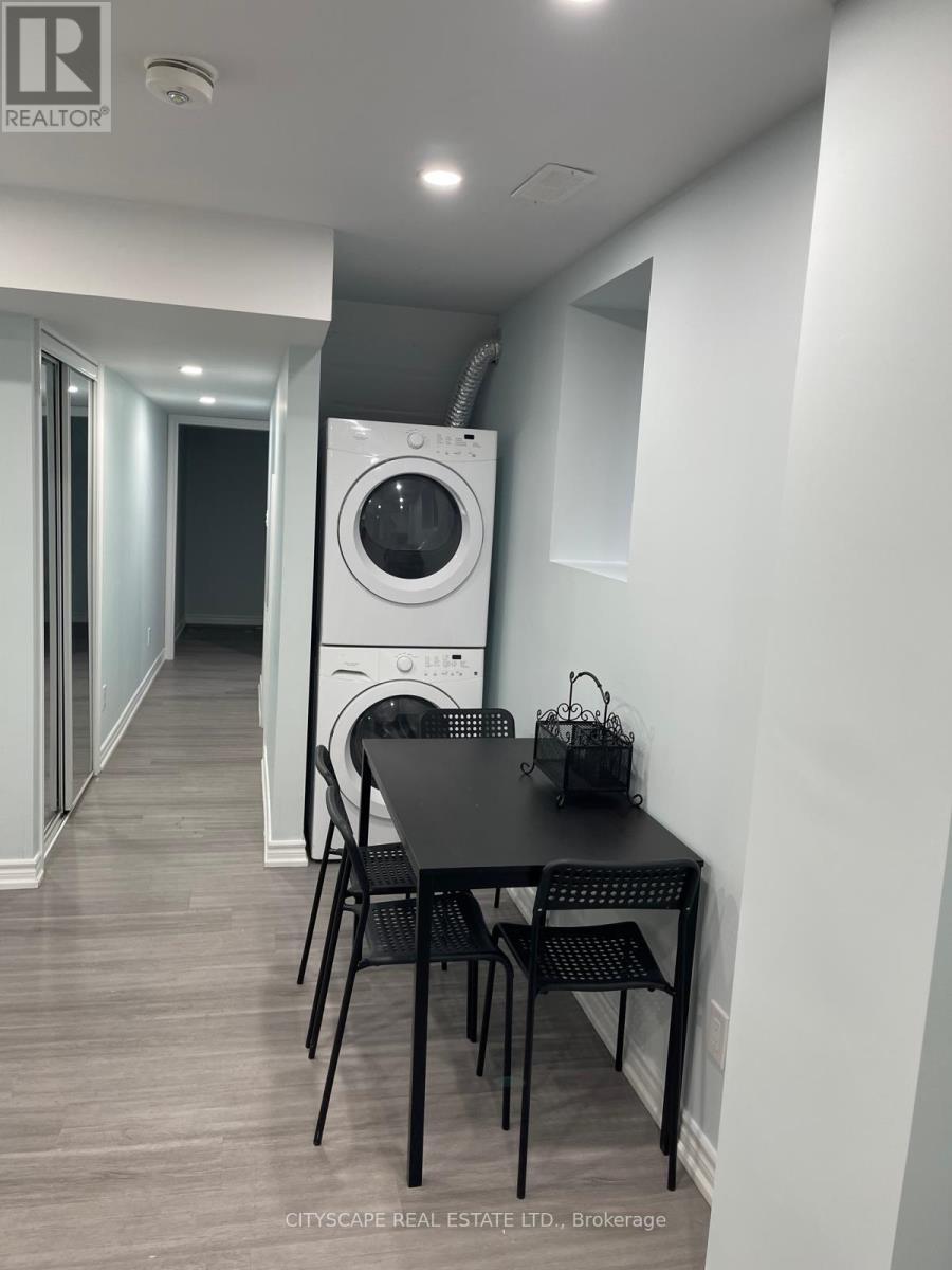 1136 Schooling Drive E, Oshawa, ON - Indoor