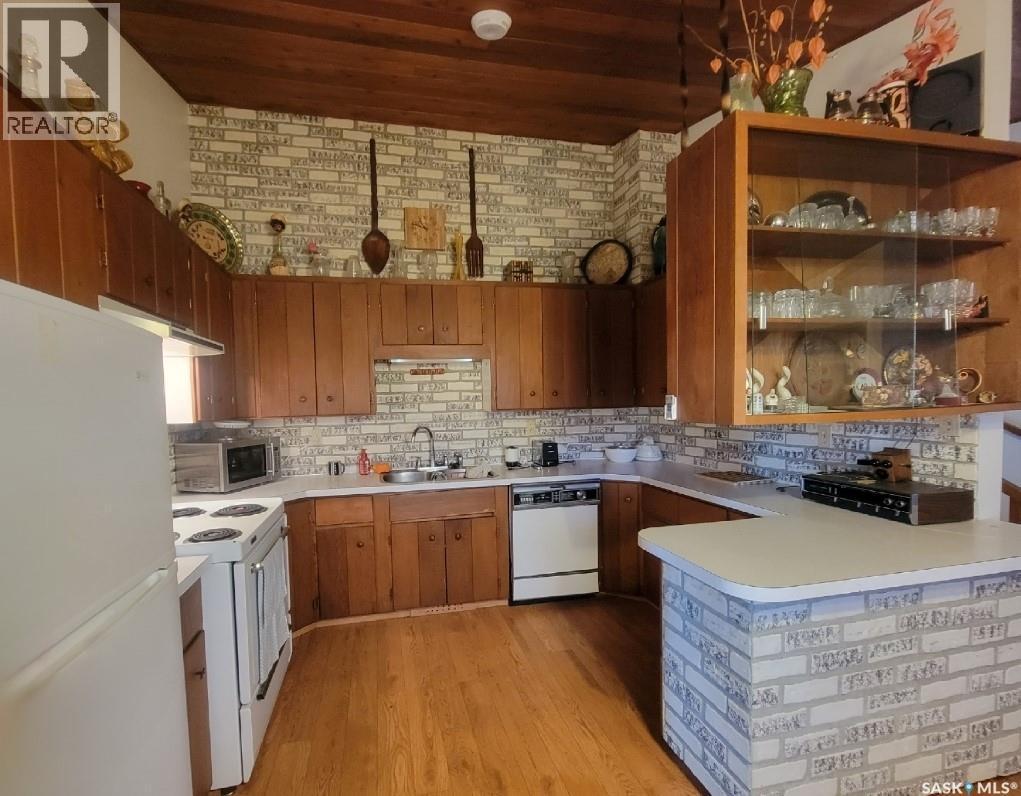 509 3Rd Street E, Wilkie, SK - Indoor Photo Showing Kitchen