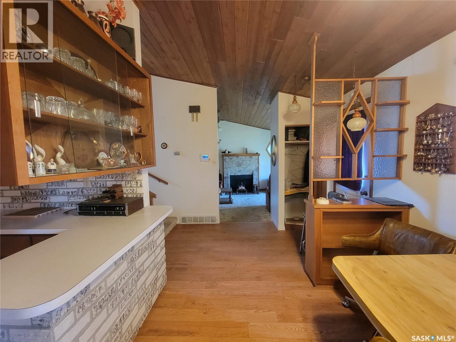 509 3Rd Street E, Wilkie, SK - Indoor