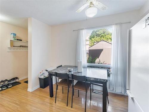 95 Trafford Park, Winnipeg, MB - Indoor Photo Showing Dining Room