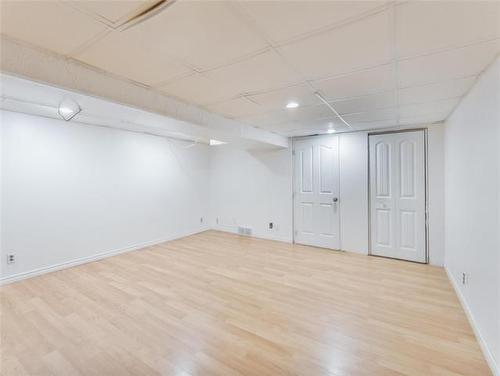 95 Trafford Park, Winnipeg, MB - Indoor Photo Showing Other Room