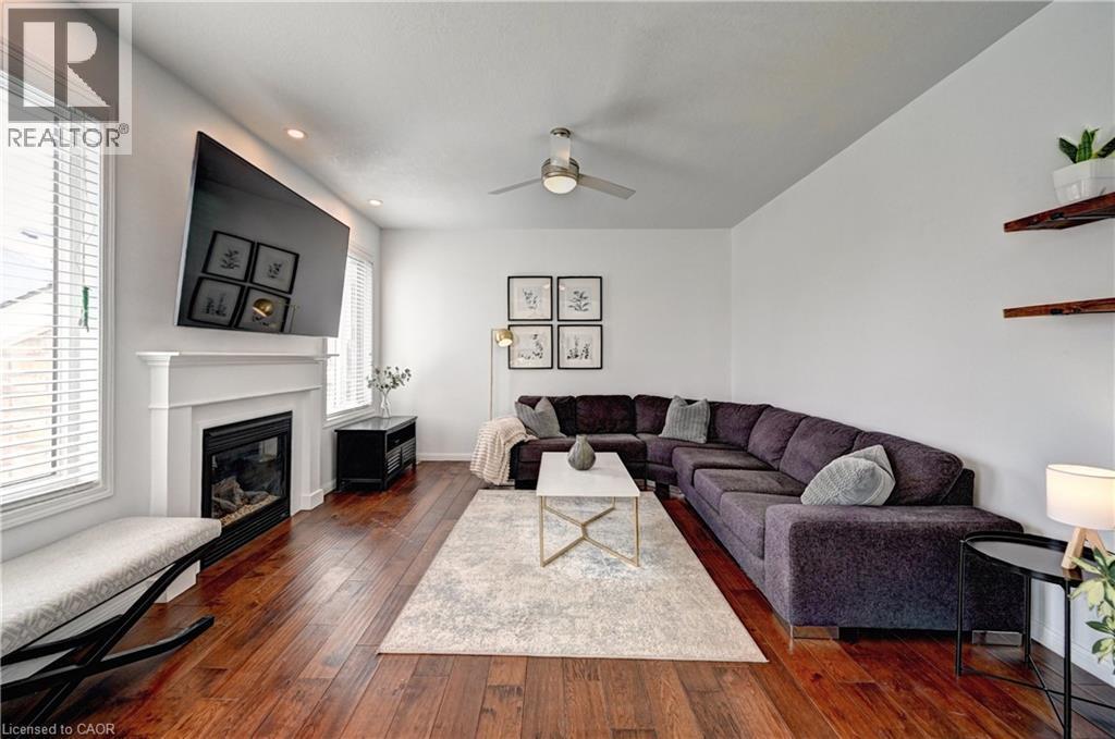 222 Baldwin Drive, Cambridge, ON - Indoor Photo Showing Living Room With Fireplace