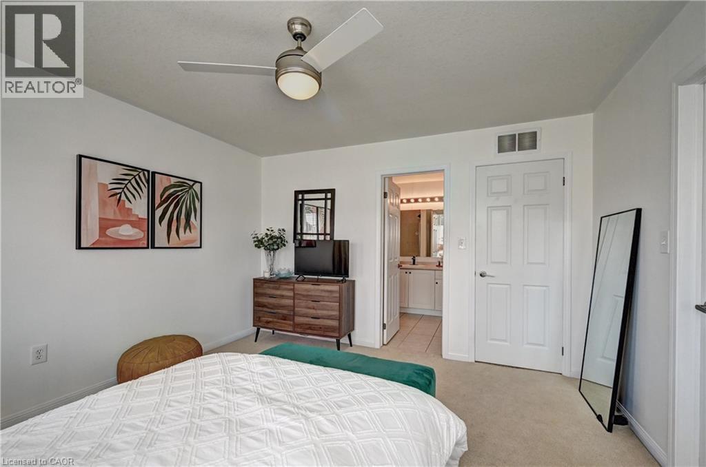 222 Baldwin Drive, Cambridge, ON - Indoor Photo Showing Bedroom