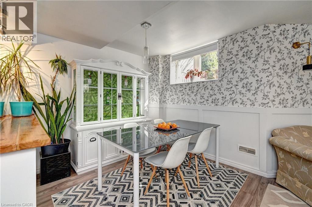 222 Baldwin Drive, Cambridge, ON - Indoor Photo Showing Dining Room
