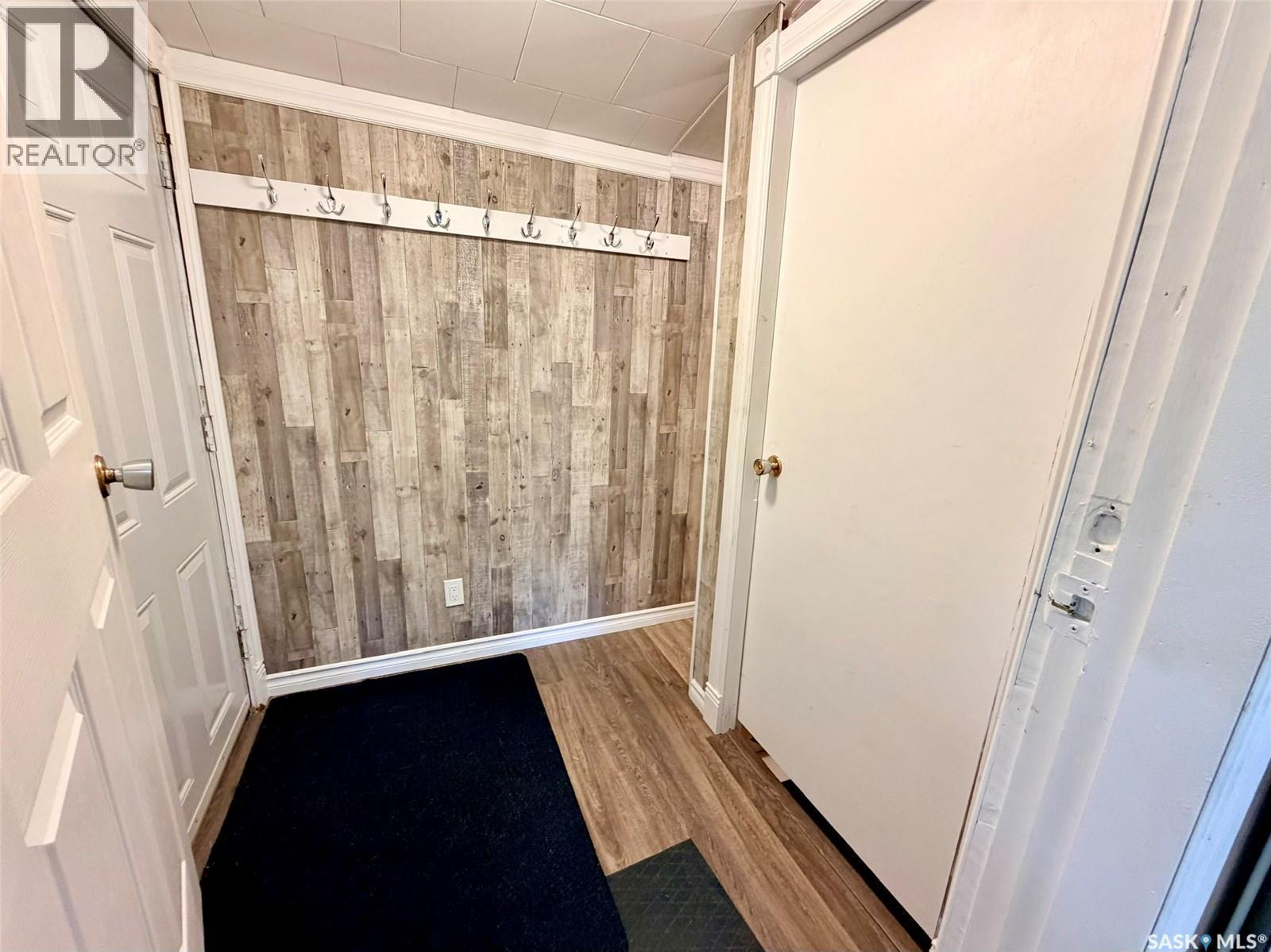 691 Joseph Crescent, Cochin, SK - Indoor