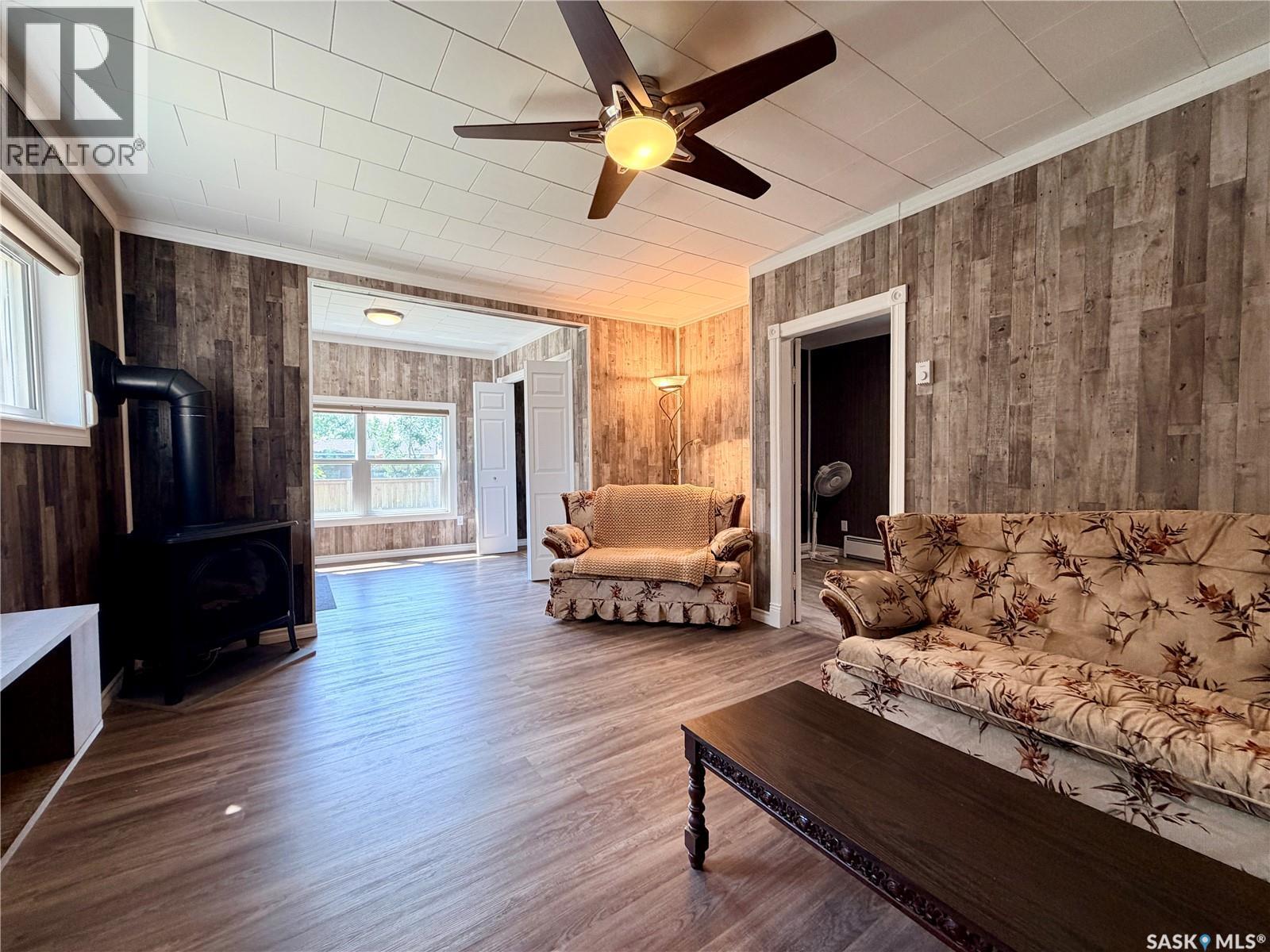691 Joseph Crescent, Cochin, SK - Indoor Photo Showing Other Room