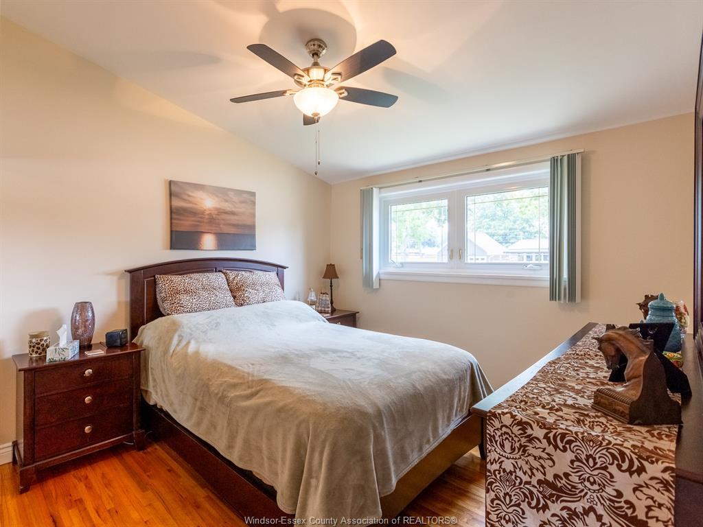976 Watson, Windsor, ON - Indoor Photo Showing Bedroom
