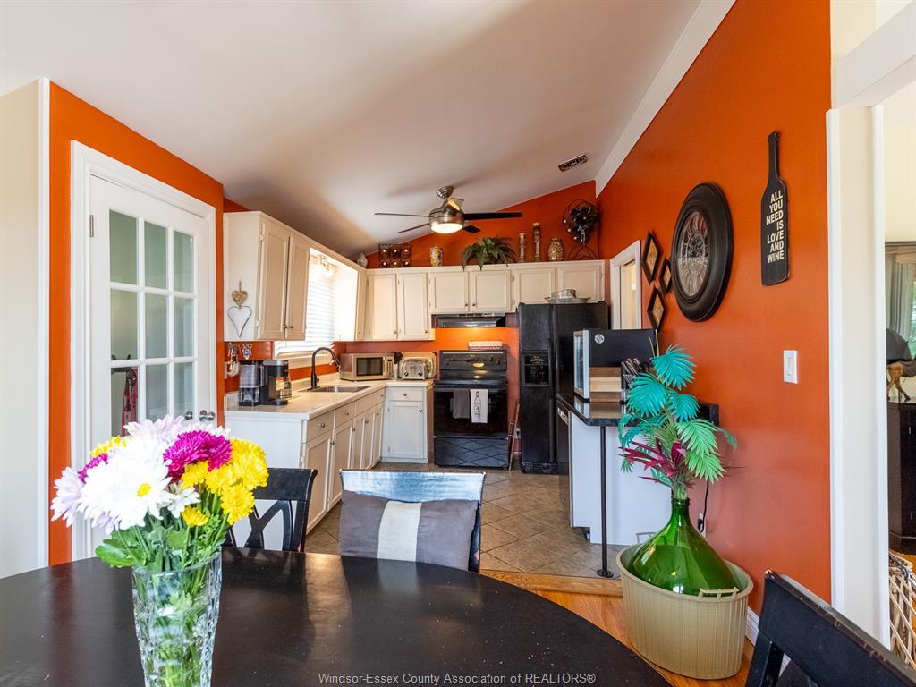 976 Watson, Windsor, ON - Indoor Photo Showing Dining Room