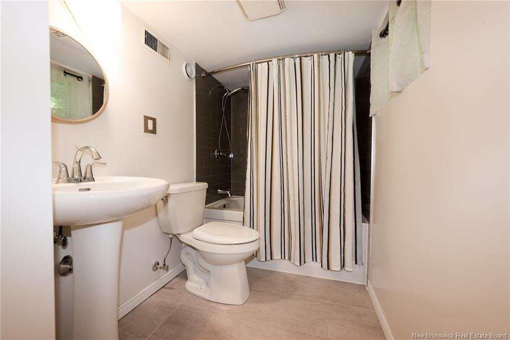 43 Broadview Ave, Fredericton, NB