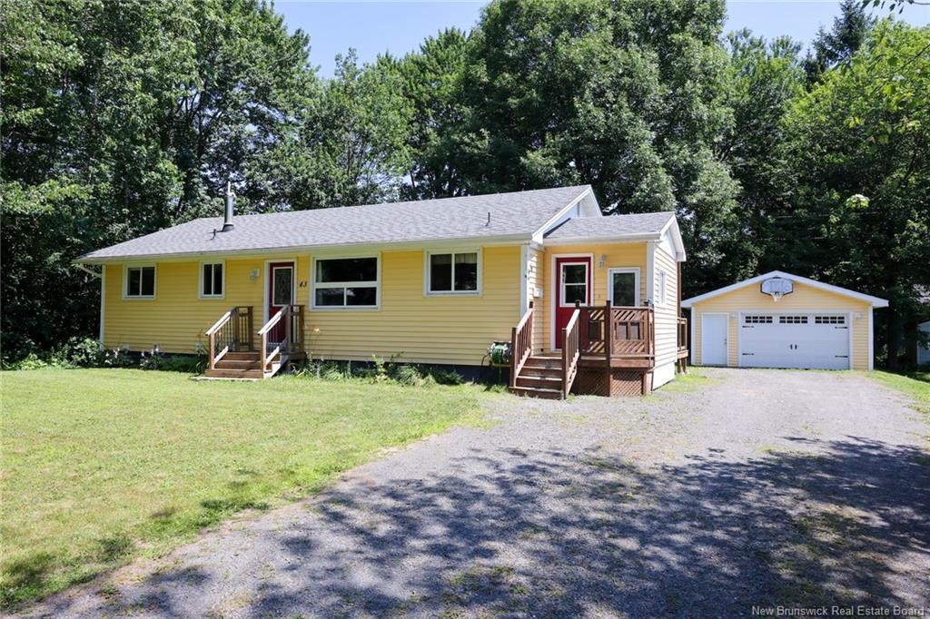 43 Broadview Ave, Fredericton, NB