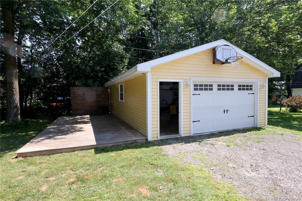 43 Broadview Ave, Fredericton, NB