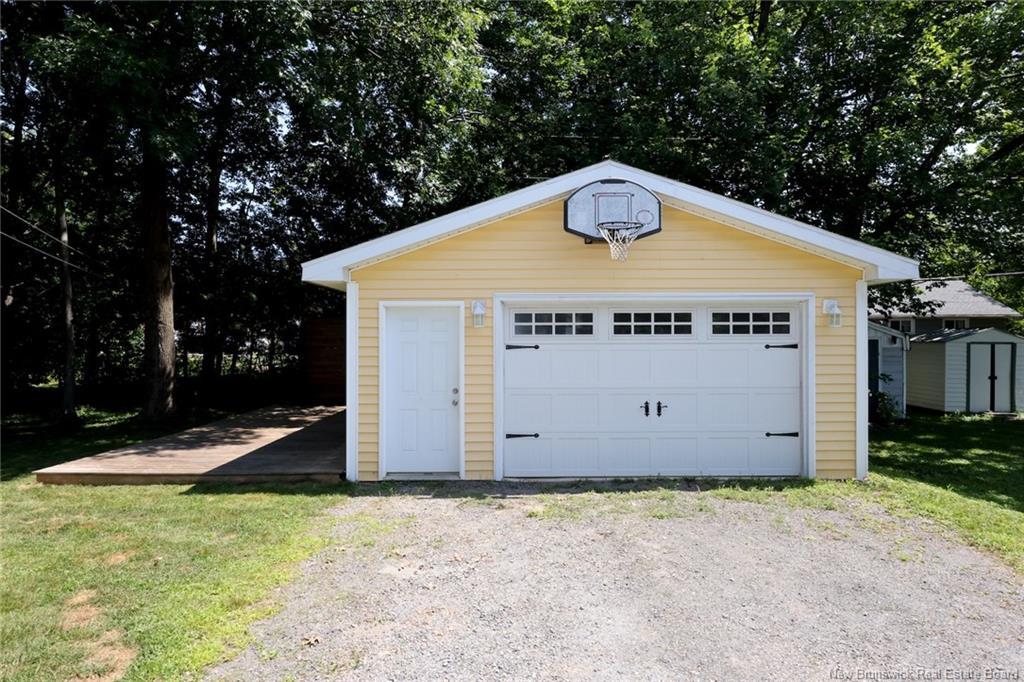 43 Broadview Ave, Fredericton, NB