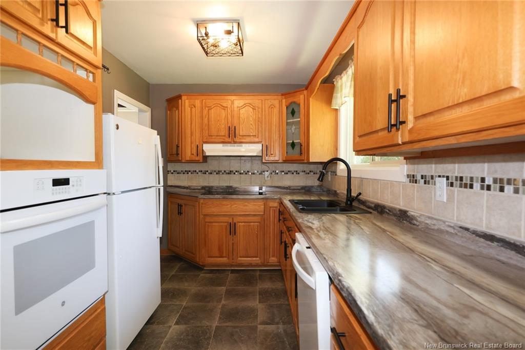 43 Broadview Ave, Fredericton, NB
