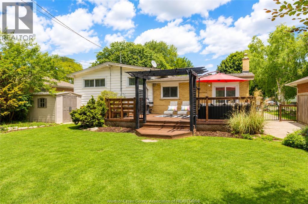 3939 Longfellow, Windsor, ON - Outdoor With Deck Patio Veranda