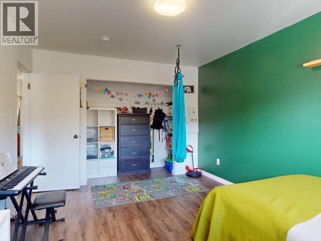 2277 Phillips Road, Powell River, BC - Indoor Photo Showing Bedroom