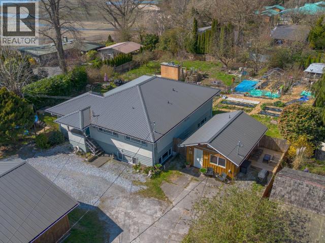 2277 Phillips Road, Powell River, BC - Outdoor