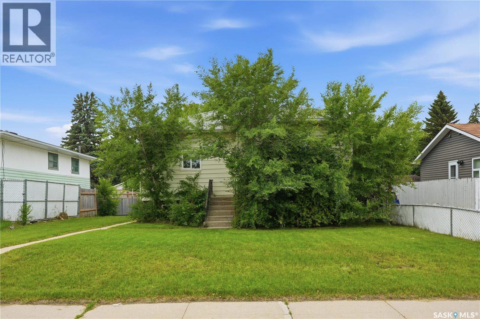 209 T Avenue N, Saskatoon, SK - Outdoor
