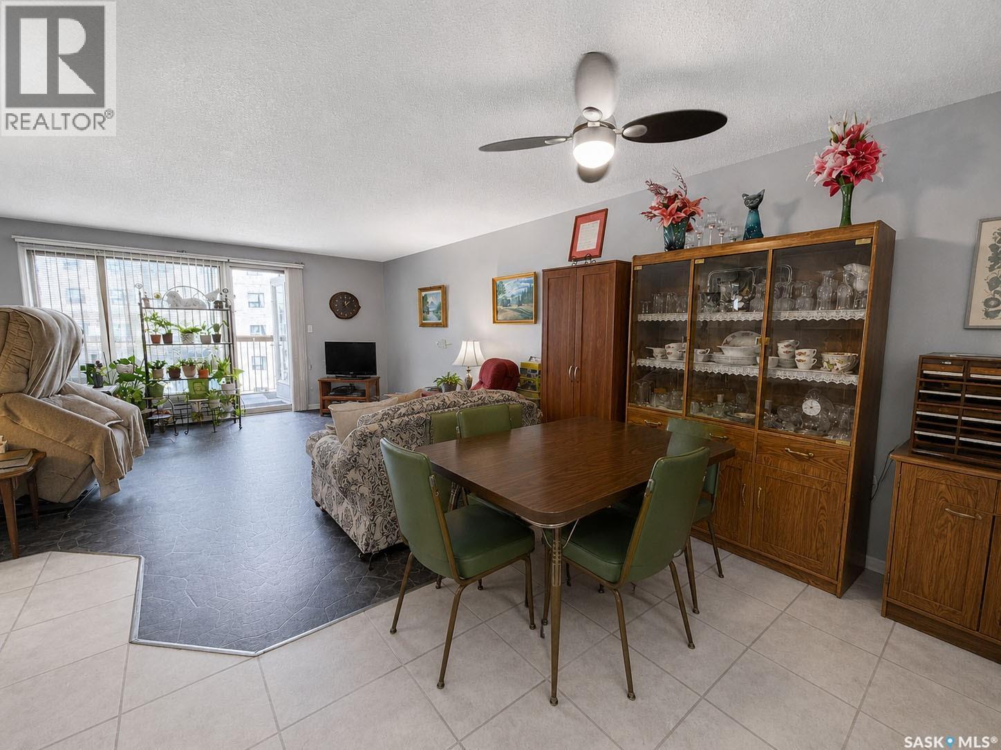 304 255 7Th Street E, Prince Albert, SK - Indoor