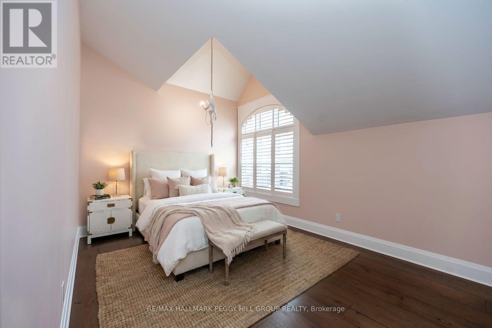 16 Heron Boulevard, Springwater, ON - Indoor Photo Showing Bedroom