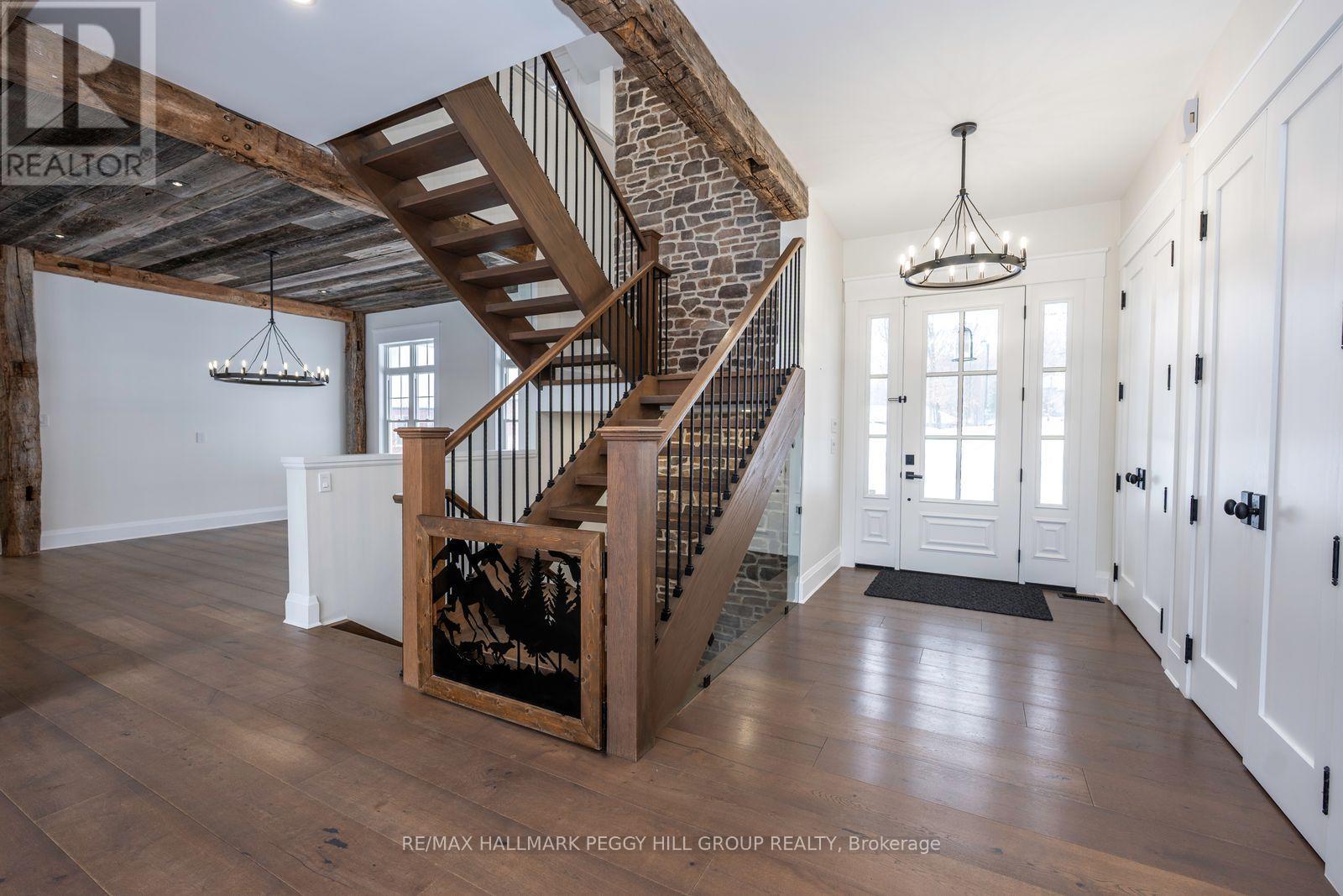 16 Heron Boulevard, Springwater, ON - Indoor Photo Showing Other Room