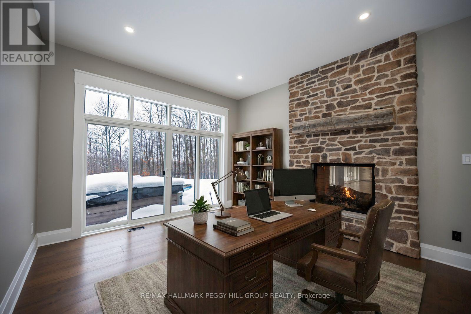 16 Heron Boulevard, Springwater, ON - Indoor Photo Showing Office
