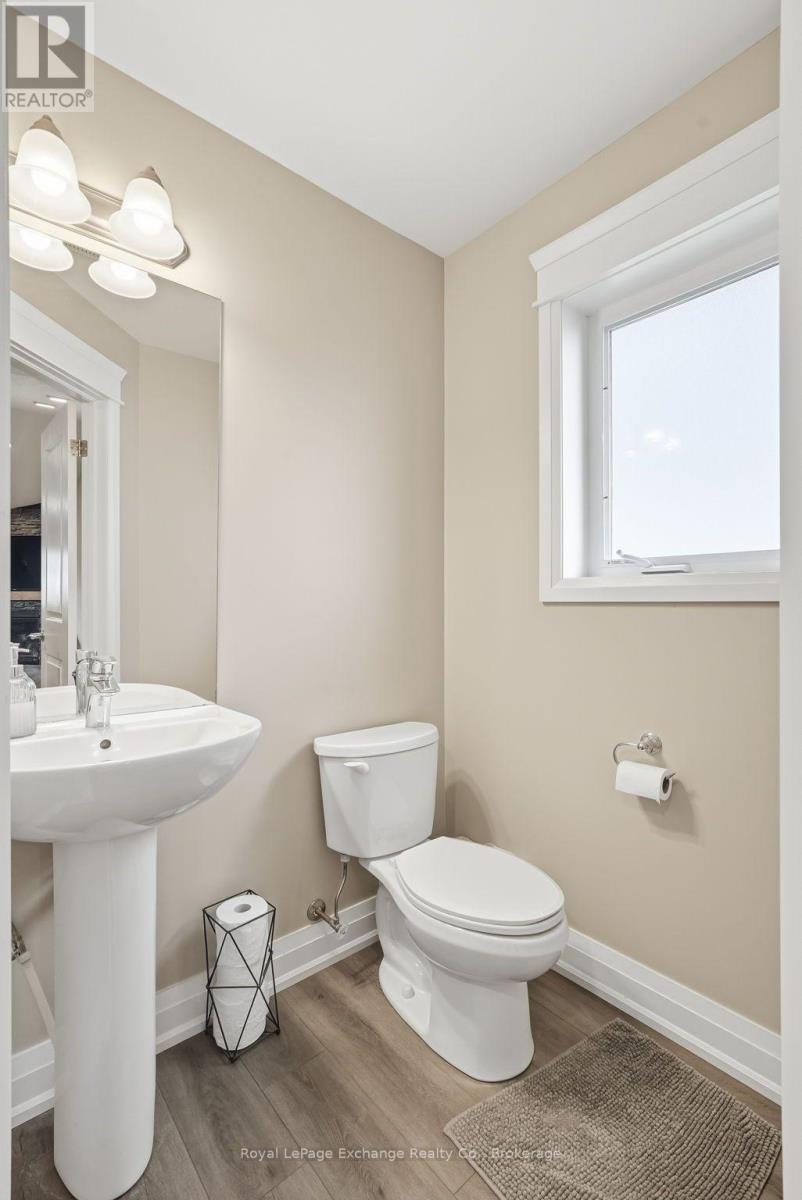 241 Eccles Avenue, West Grey, ON - Indoor Photo Showing Bathroom