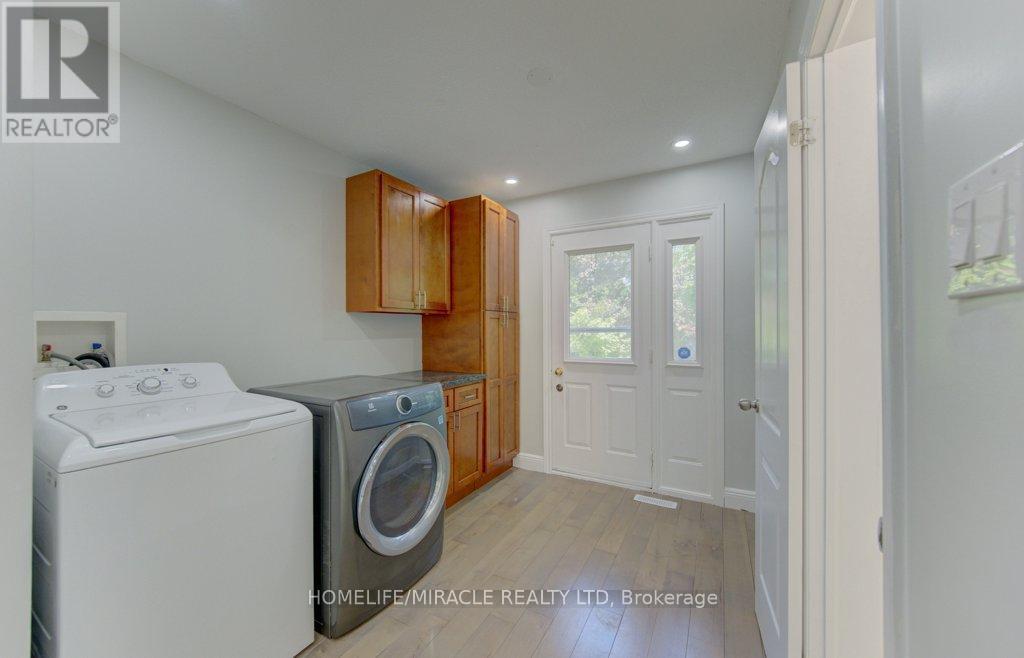80 Lower Canada Crescent, Kitchener, ON - Indoor Photo Showing Laundry Room
