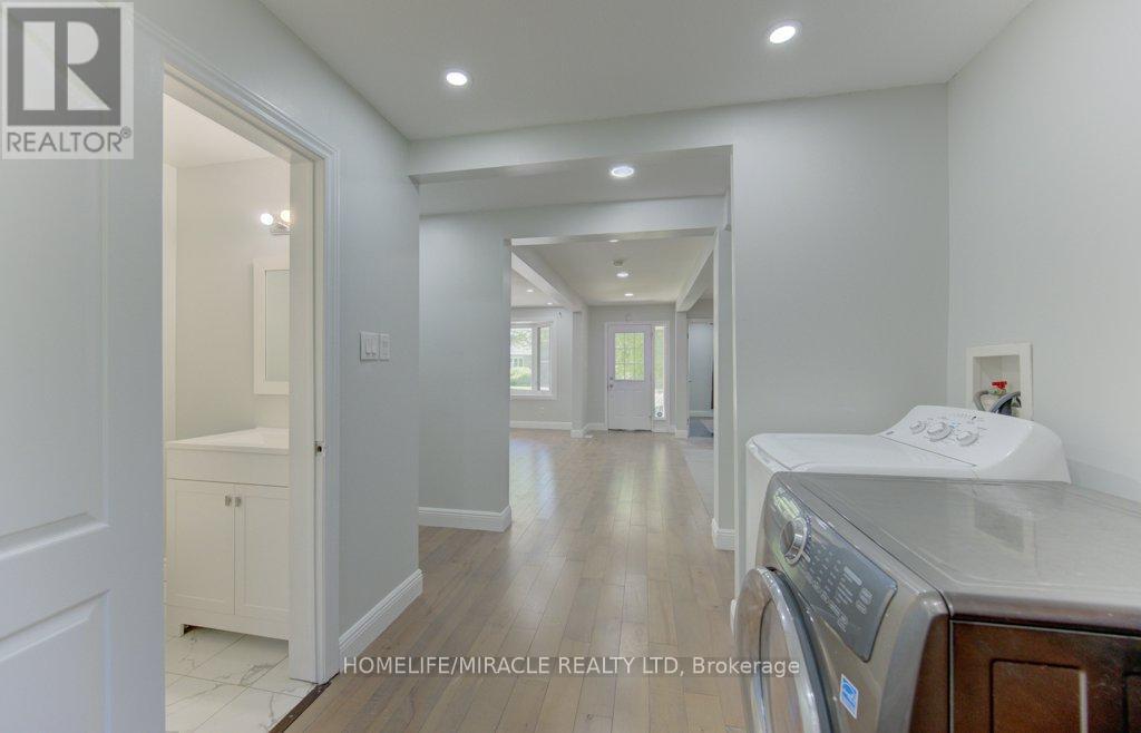80 Lower Canada Crescent, Kitchener, ON - Indoor Photo Showing Laundry Room
