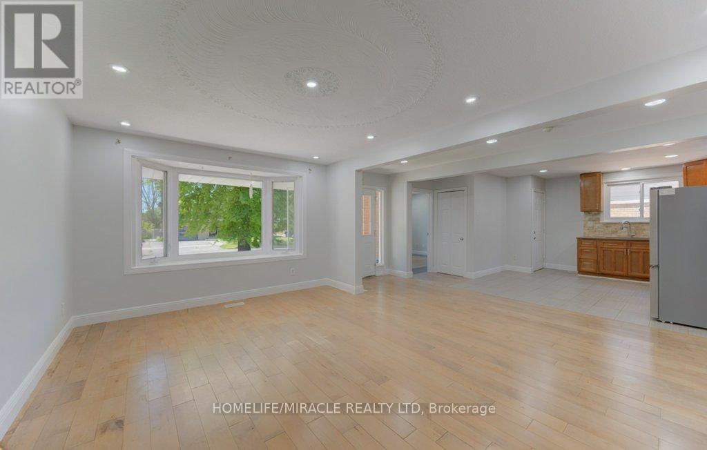 80 Lower Canada Crescent, Kitchener, ON - Indoor Photo Showing Other Room