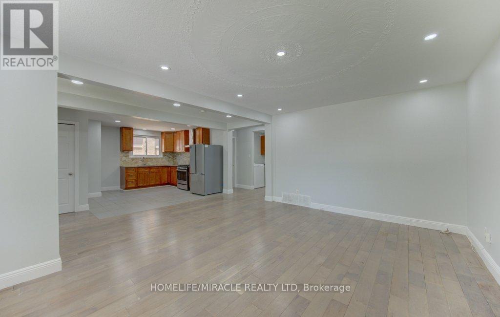 80 Lower Canada Crescent, Kitchener, ON - Indoor Photo Showing Other Room