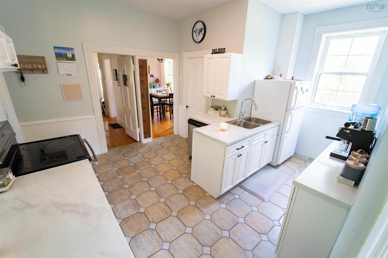 42 Victoria Street, Amherst, NS - Indoor