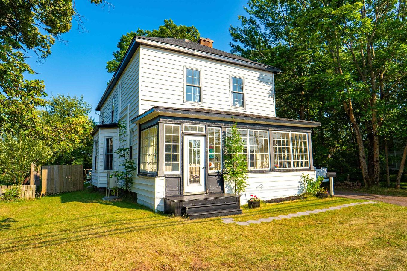 42 Victoria Street, Amherst, NS - Outdoor
