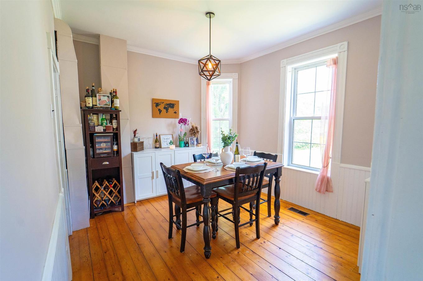 42 Victoria Street, Amherst, NS - Indoor Photo Showing Dining Room