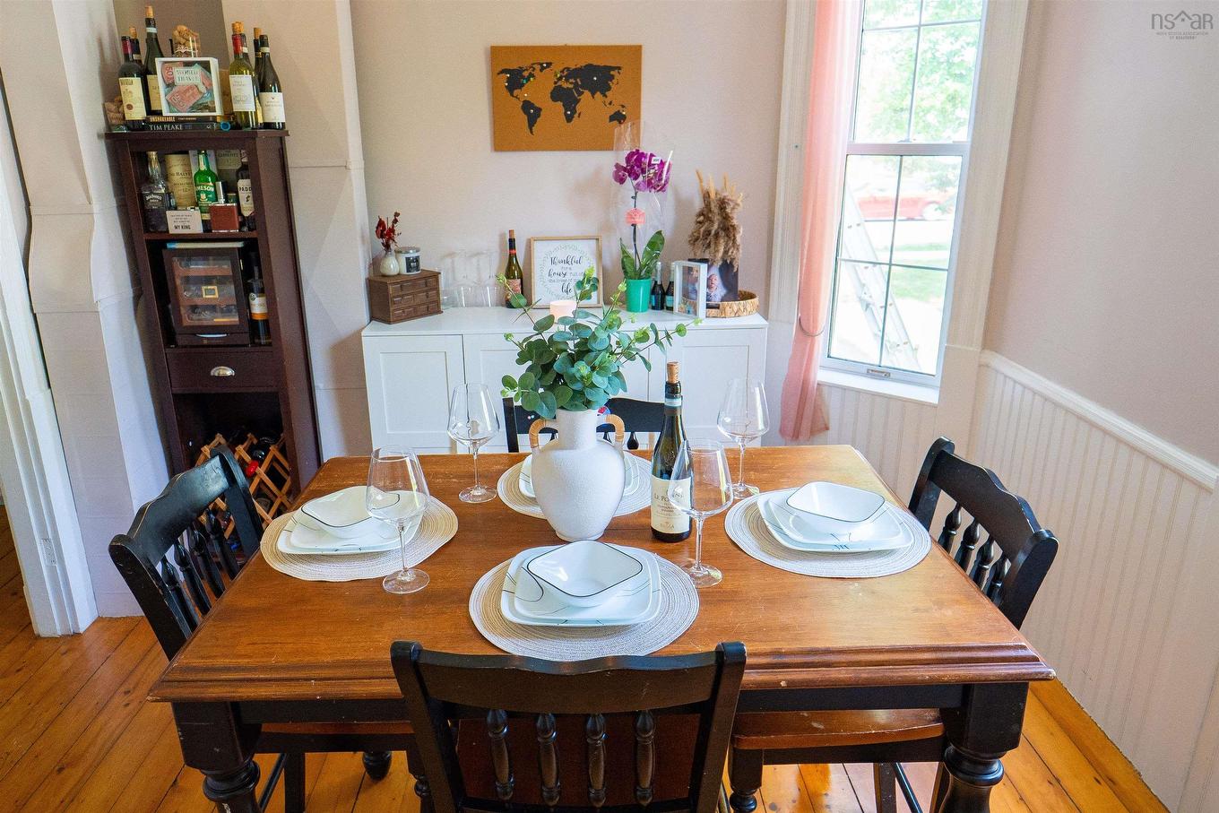 42 Victoria Street, Amherst, NS - Indoor Photo Showing Dining Room