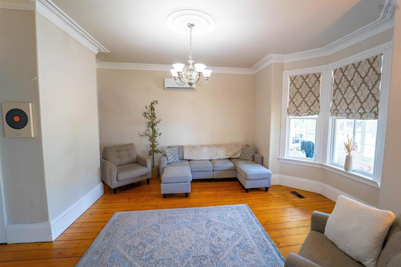 42 Victoria Street, Amherst, NS - Indoor