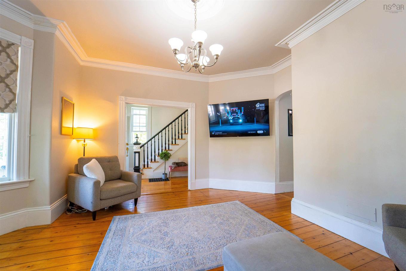42 Victoria Street, Amherst, NS - Indoor Photo Showing Living Room