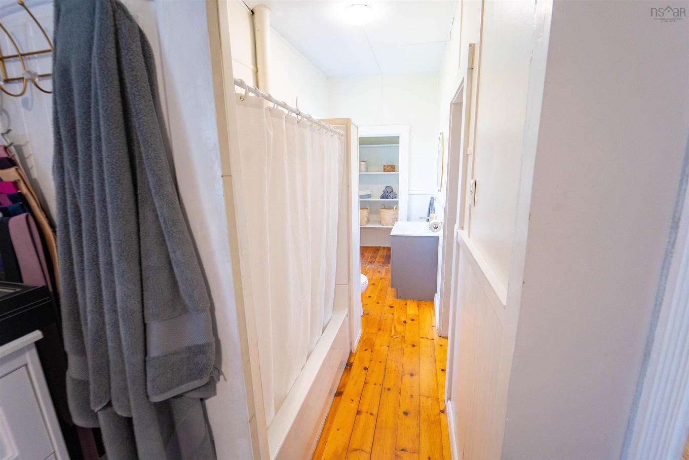 42 Victoria Street, Amherst, NS - Indoor