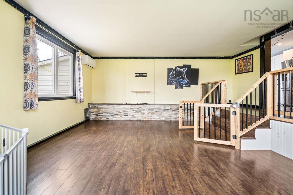 472 Main Street, Parrsboro, NS - Indoor Photo Showing Other Room