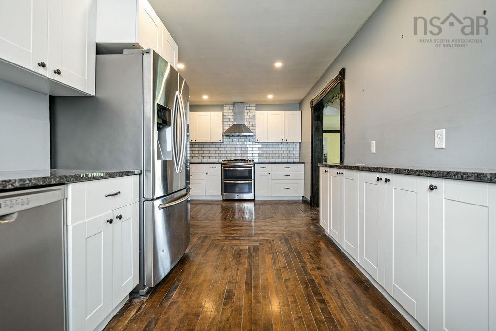 472 Main Street, Parrsboro, NS - Indoor Photo Showing Kitchen With Stainless Steel Kitchen
