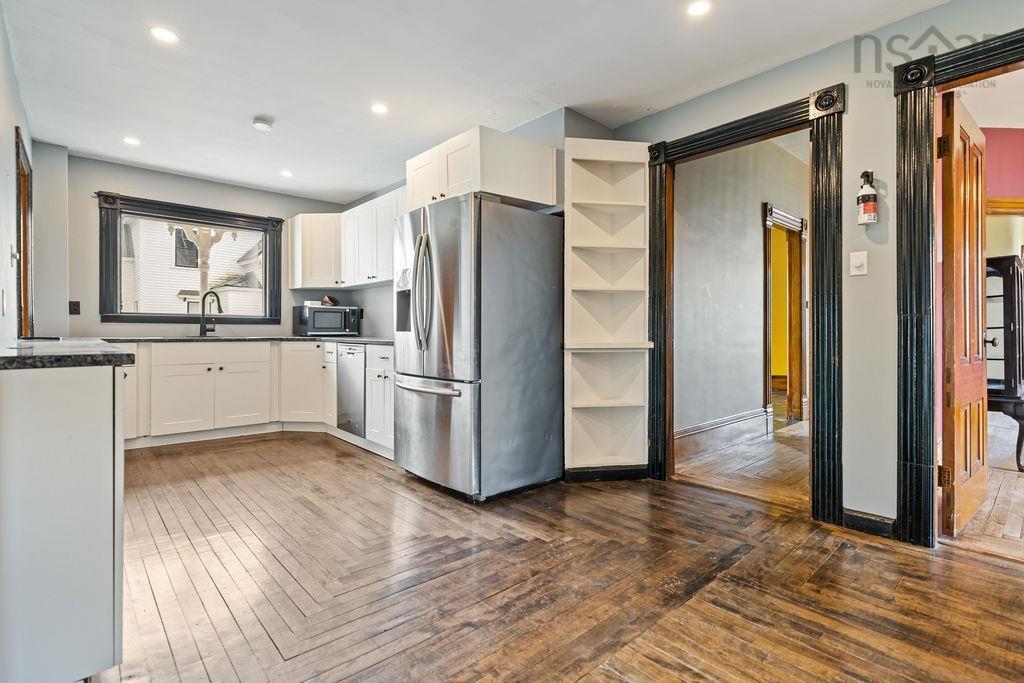 472 Main Street, Parrsboro, NS - Indoor Photo Showing Kitchen