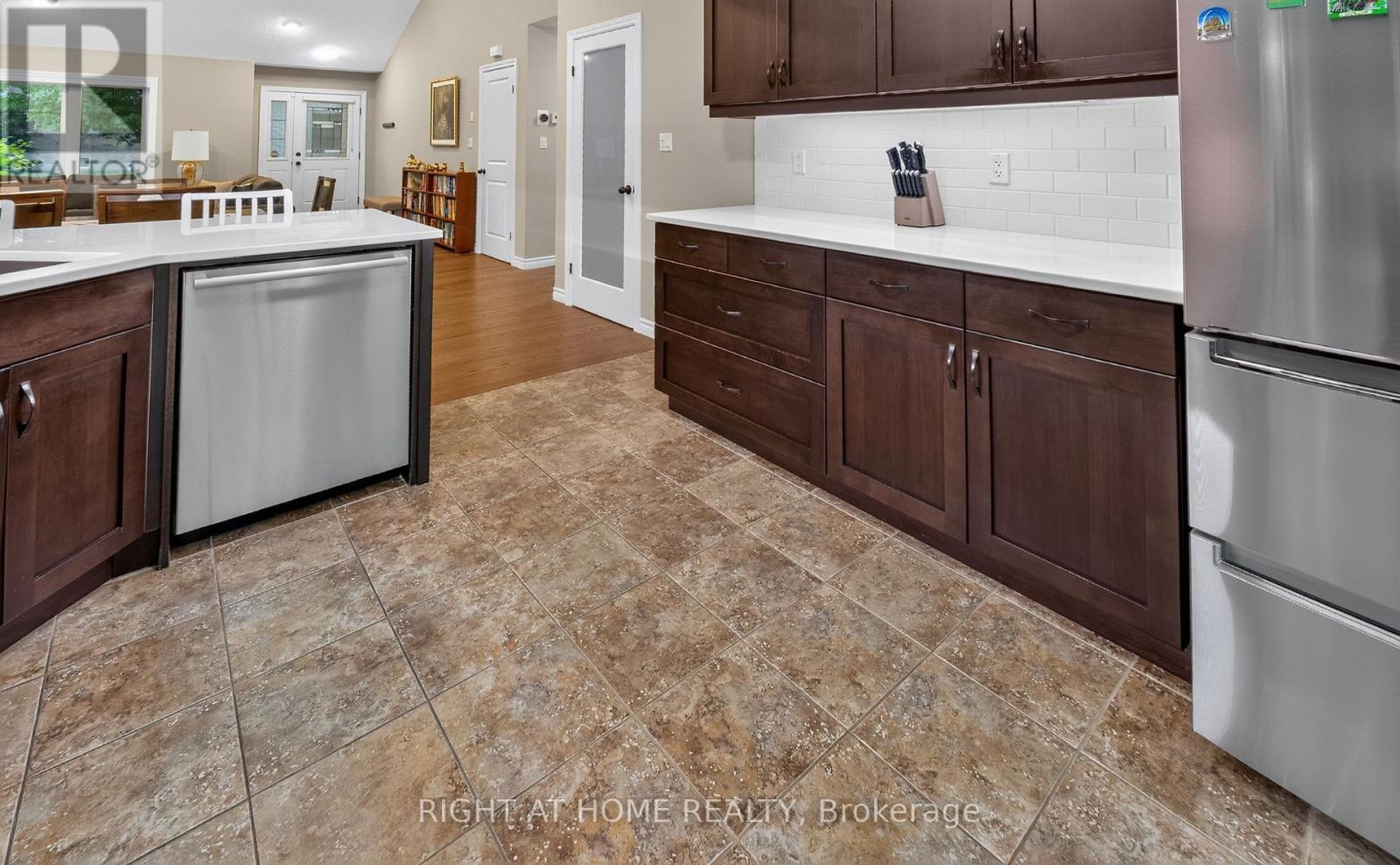 2 Noble Lane, St. Thomas, ON - Indoor Photo Showing Kitchen