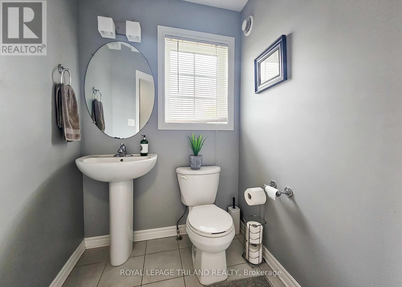 1 Acorn Trail, St. Thomas, ON - Indoor Photo Showing Bathroom